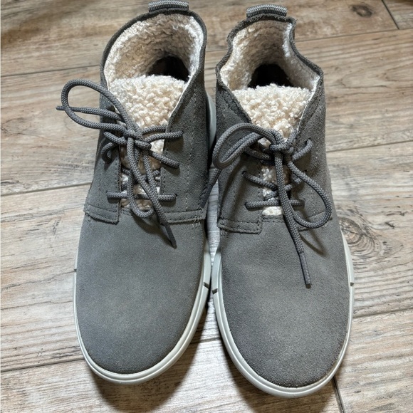 Sorel Woman’s Charcoal Suede Waterproof Fleece-Lined Boots Size 7 - Picture 1 of 11